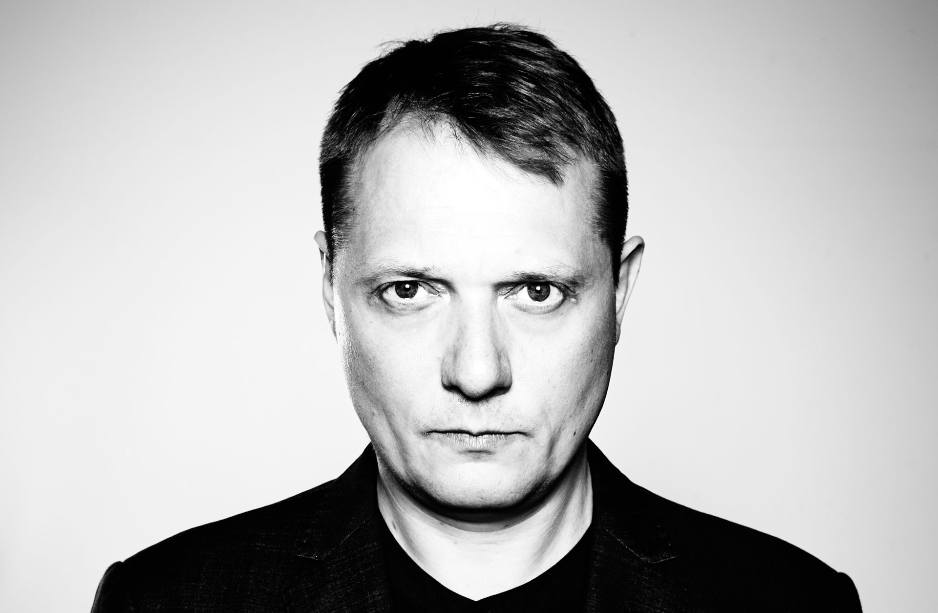 Magnus-Carlson-1920x1254
