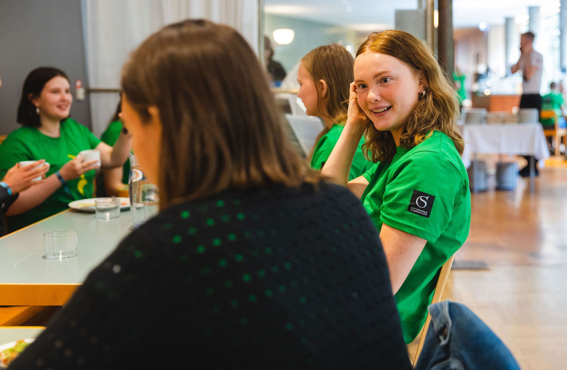 Signe tillsammans med andra körsångare