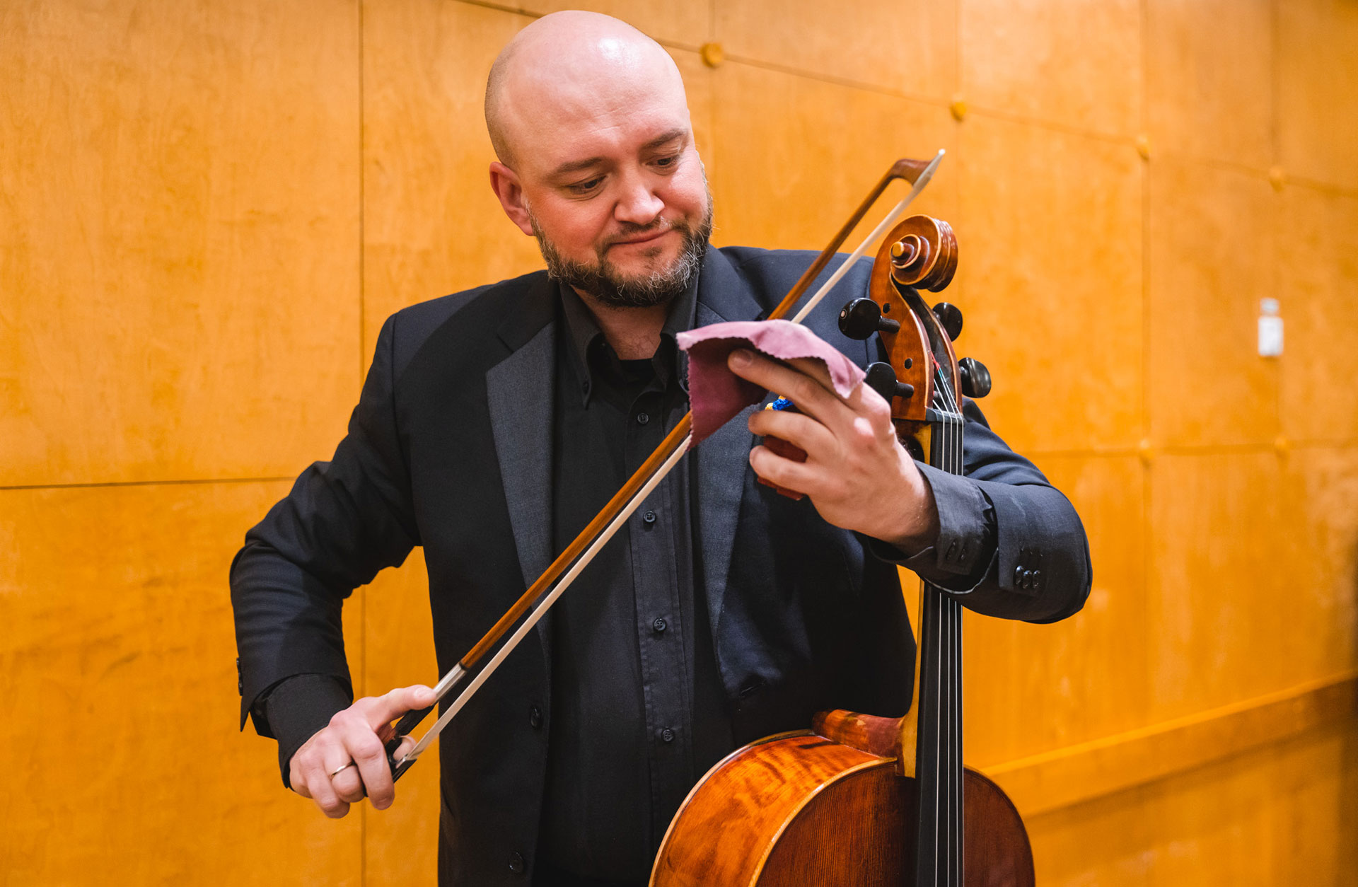 Igor Patsovky stryker harts på stråken.